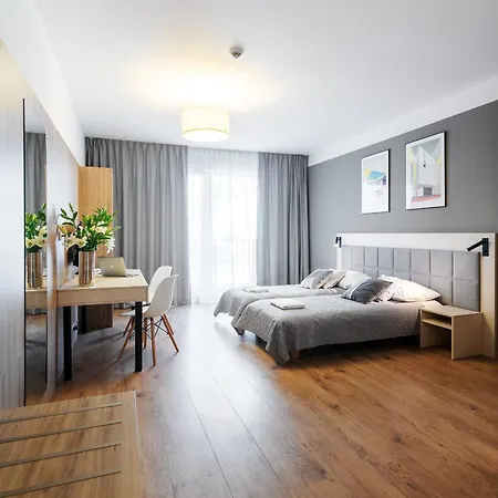 Hotel apartamentowy Wolska 3*